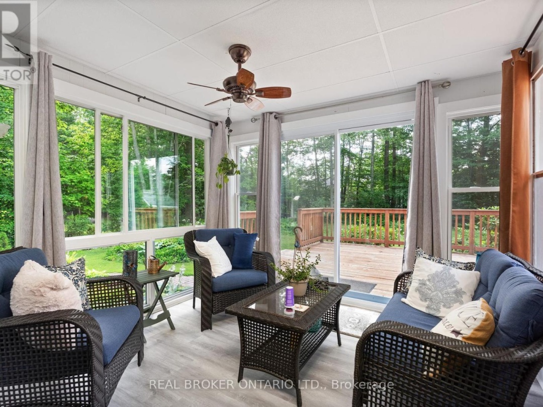 145 BLANCHARD STREET W, 