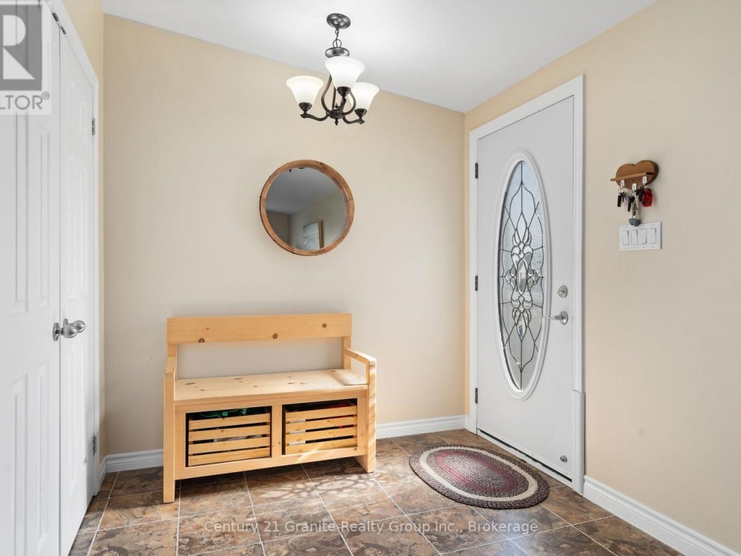 58 CREEKSIDE CIRCLE, 