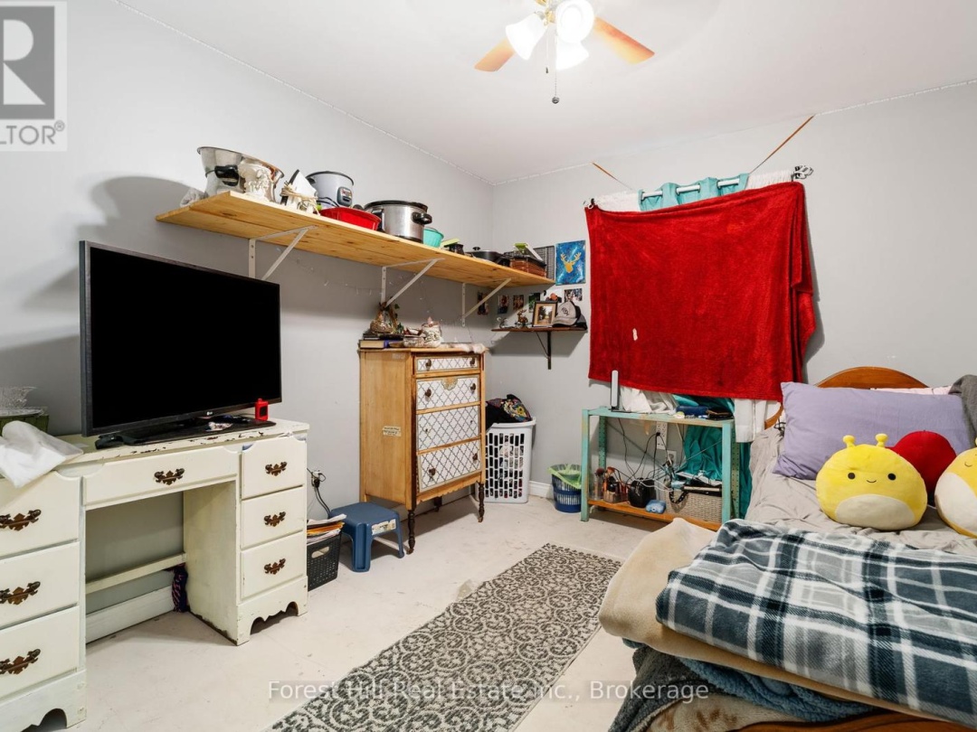 12 CRESTVIEW DRIVE, 