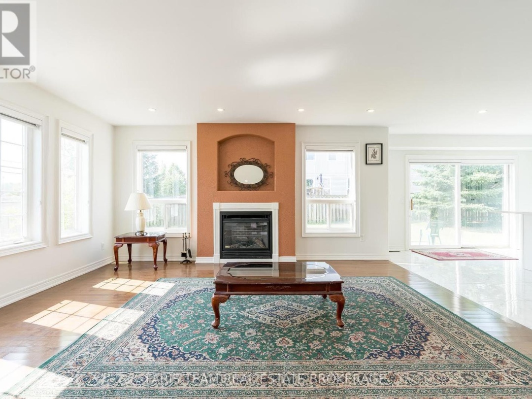 2 VANESSA DRIVE, 