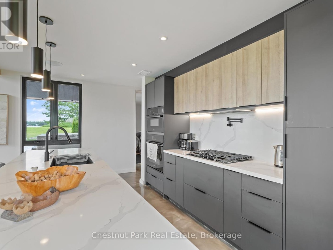 1594 Doe Lake Road, Doe Lake