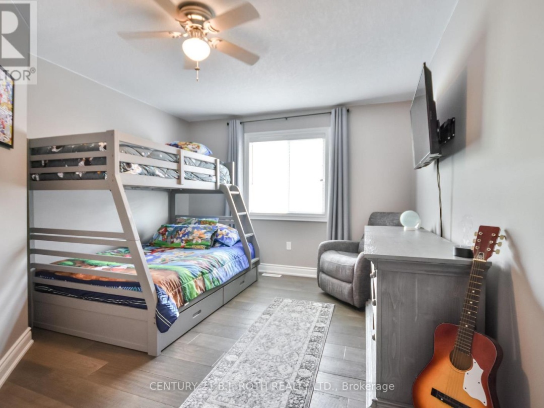 3428 TIMBERLINE AVENUE, 
