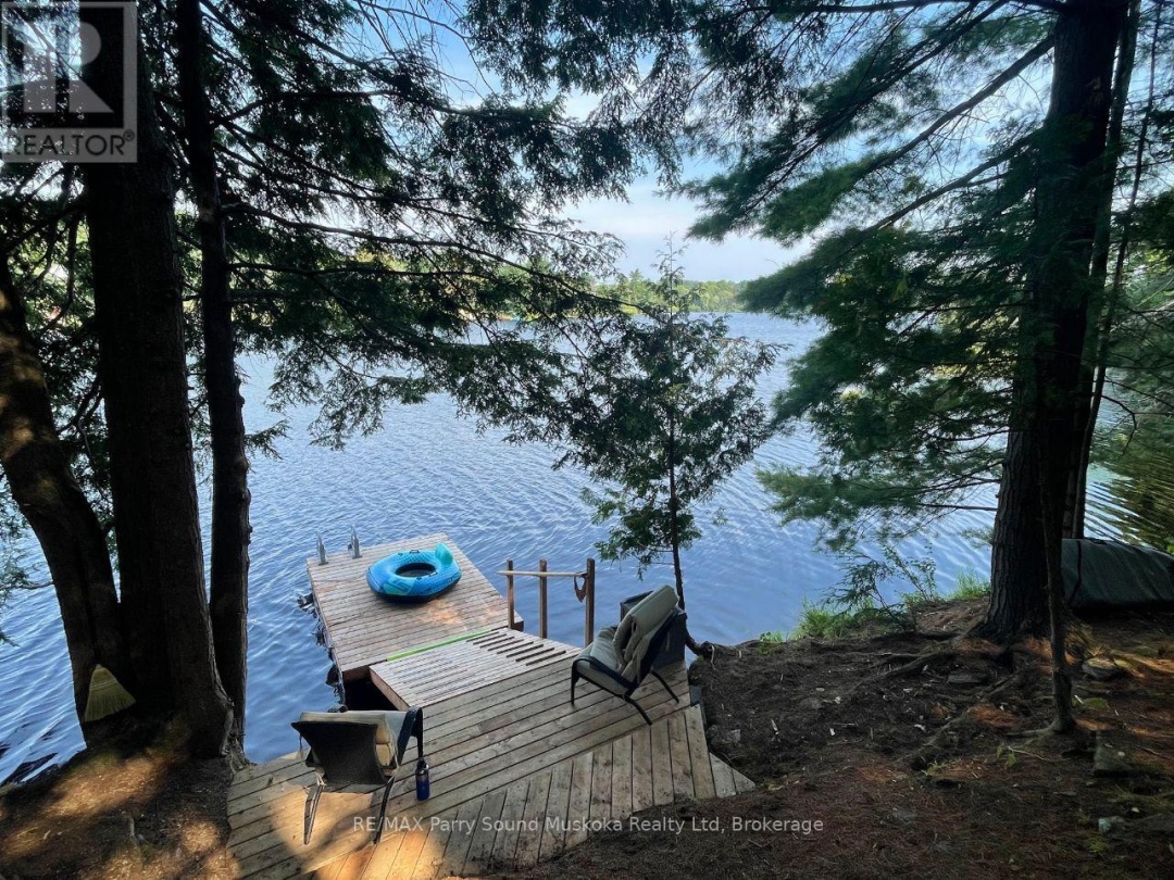 110D LOUISA STREET, Seguin River