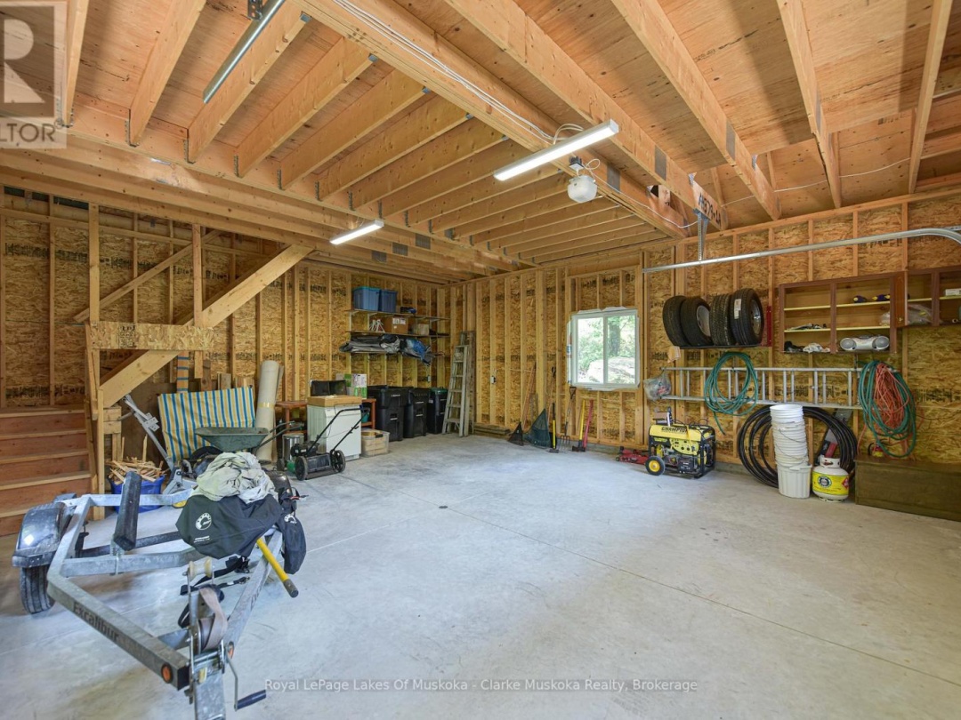 3946 East Shore Road, Gloucester Pool