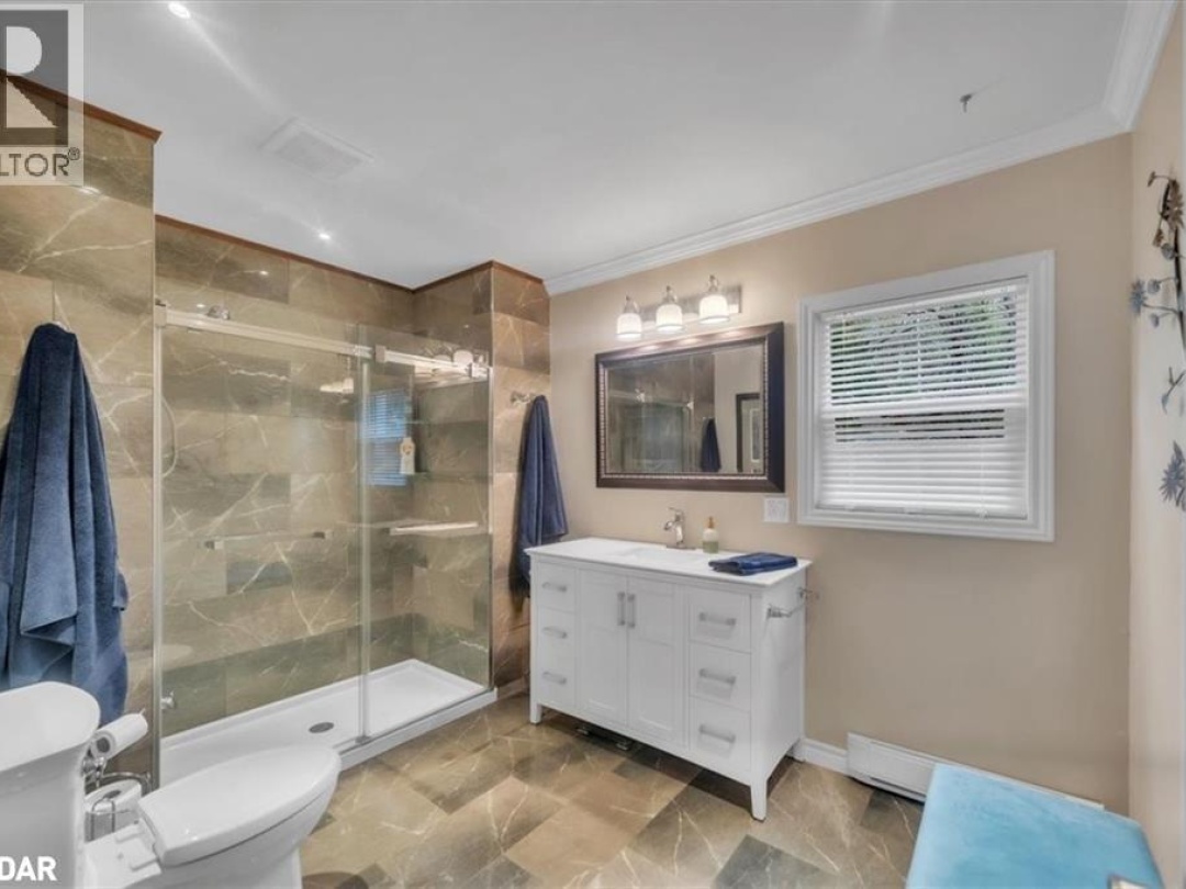 1017 RAYS Lane, 