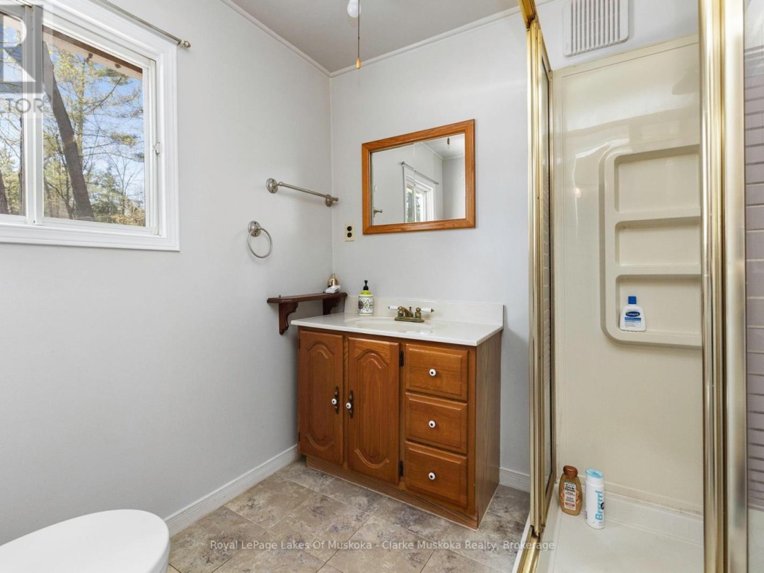 525 HIAWATHA ROAD, 
