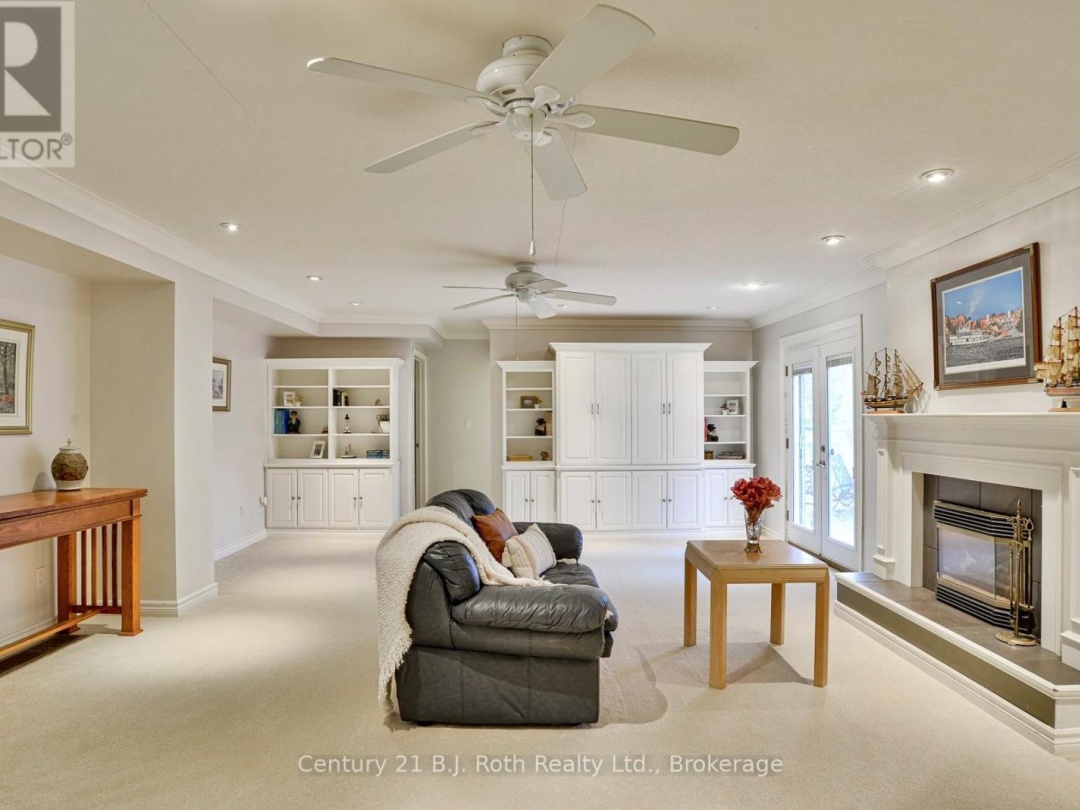 456 MOONEY CRESCENT, 