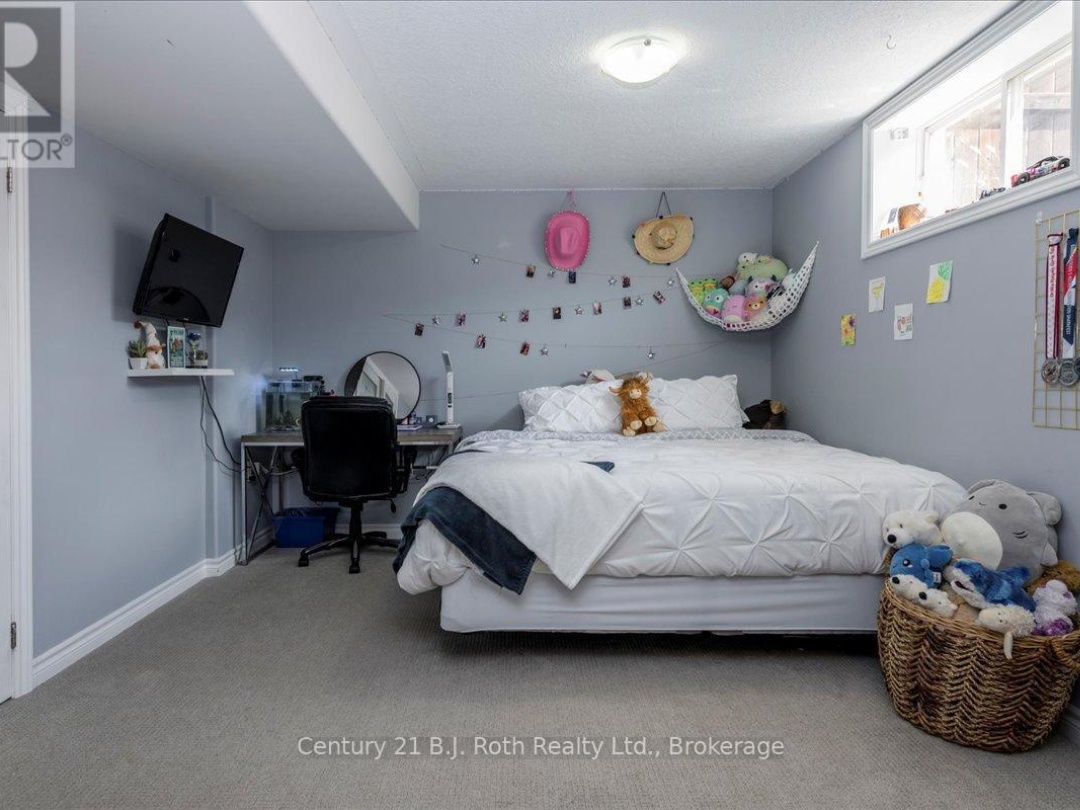 4 SHEPPARD DRIVE, 