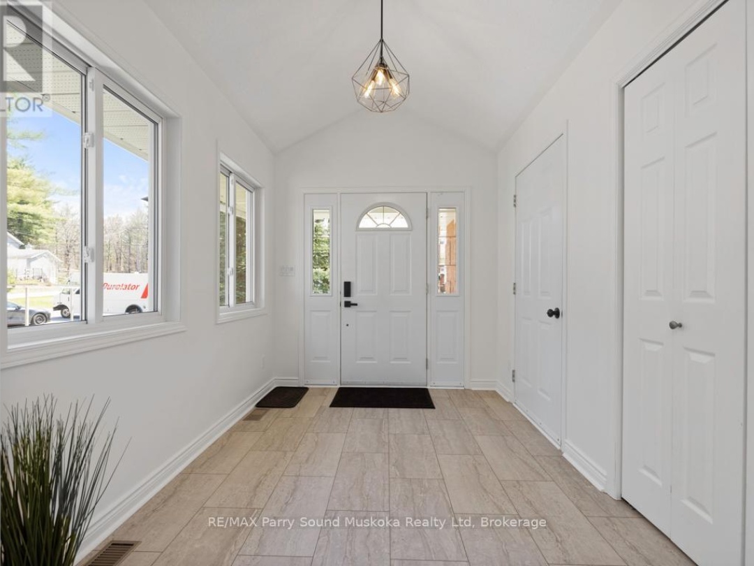 2B Brenda Avenue, Parry Sound