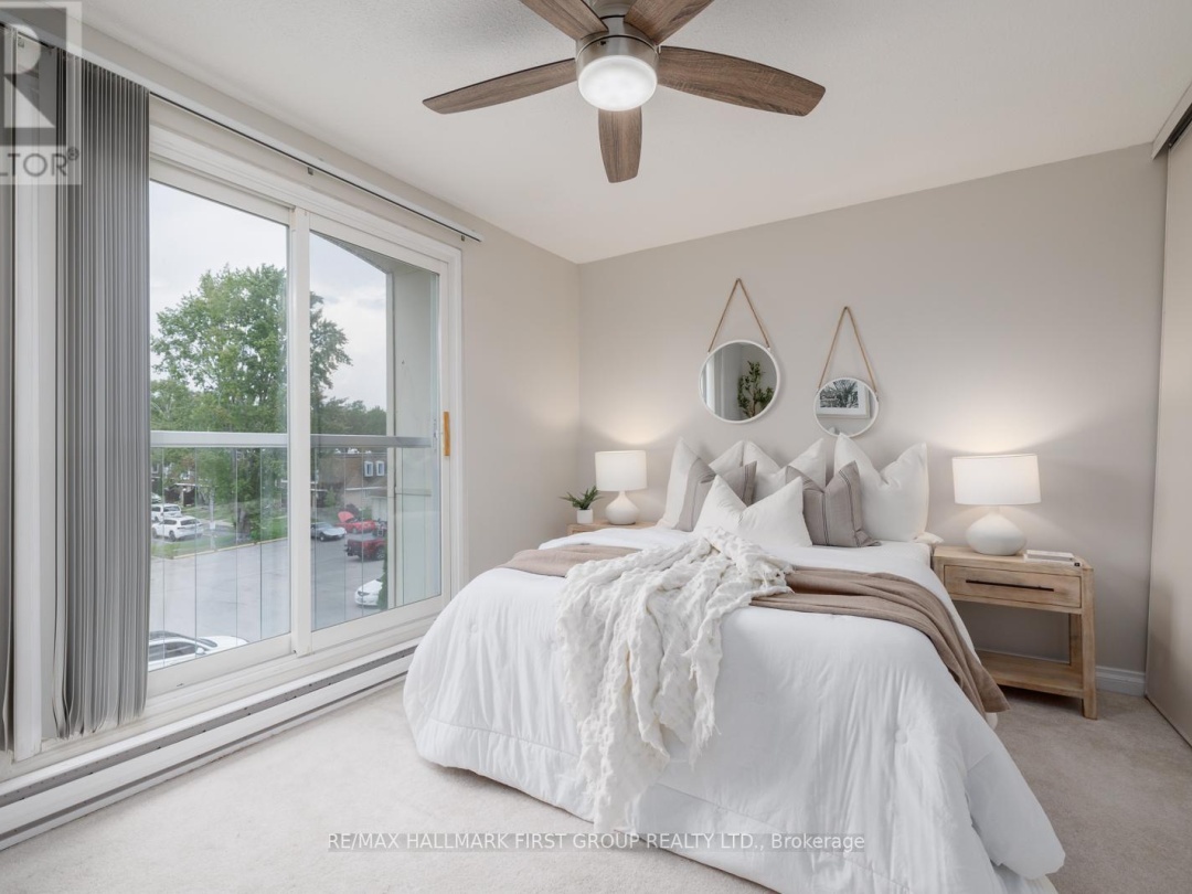 9 4 Paradise Boulevard, Lake Simcoe