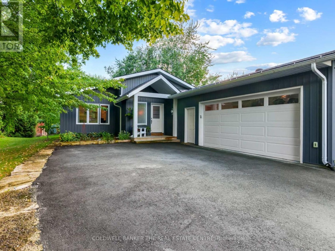 2656 WESTSHORE CRESCENT, 