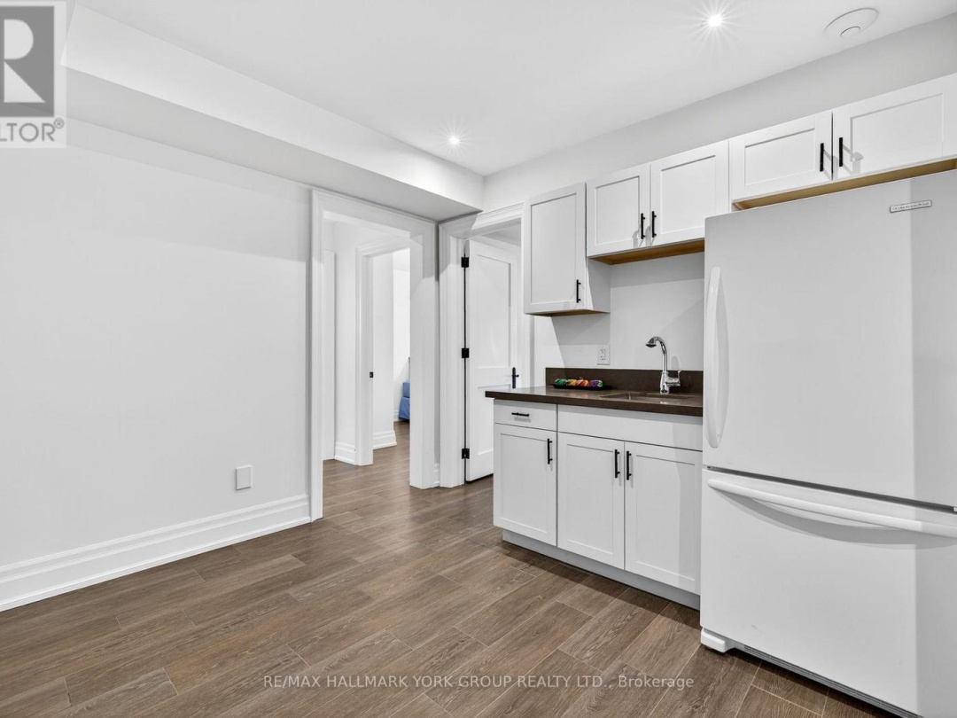 10 GRILLS ROAD, 