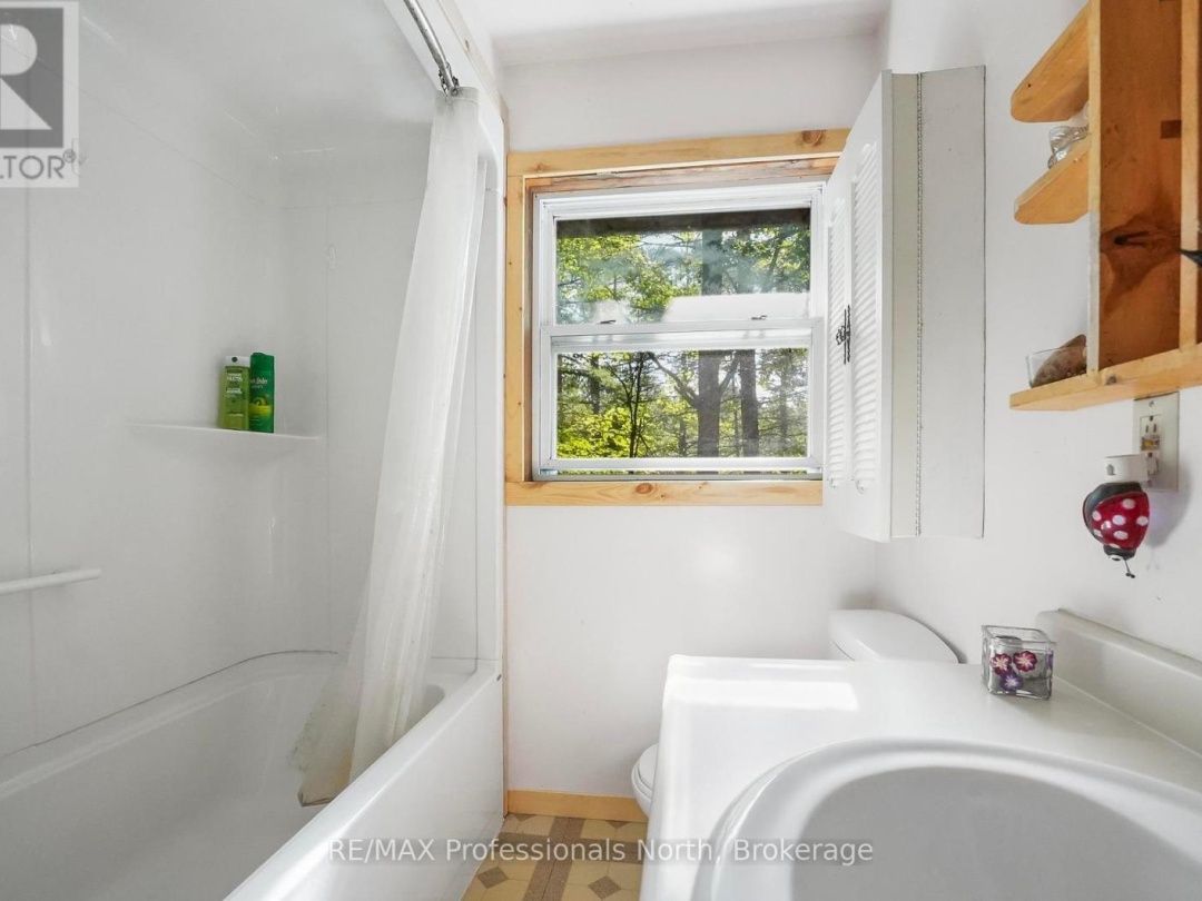 1021 MILLWOODS ROAD, 