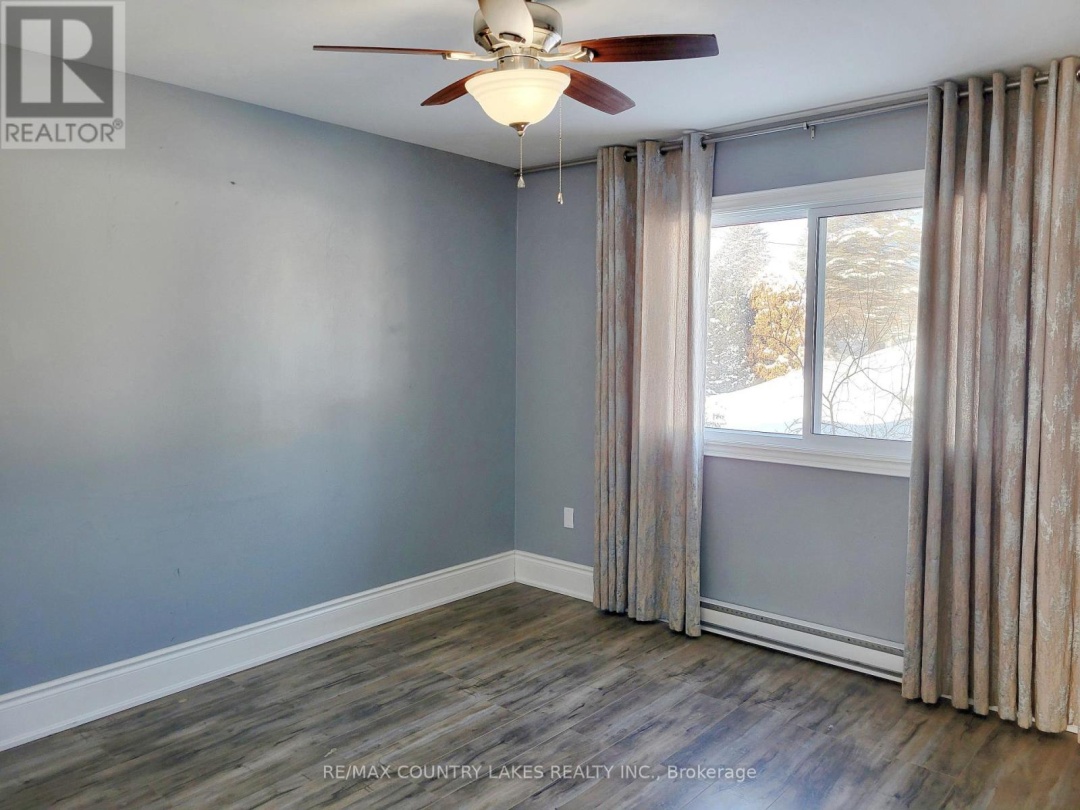 35 - 21 LAGUNA PARKWAY, Lake Simcoe