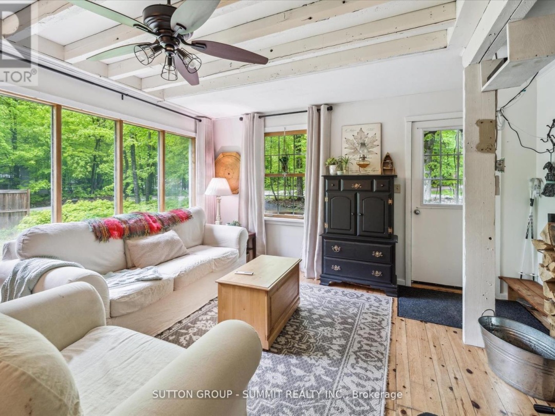 17 SUGARBUSH LANE, 