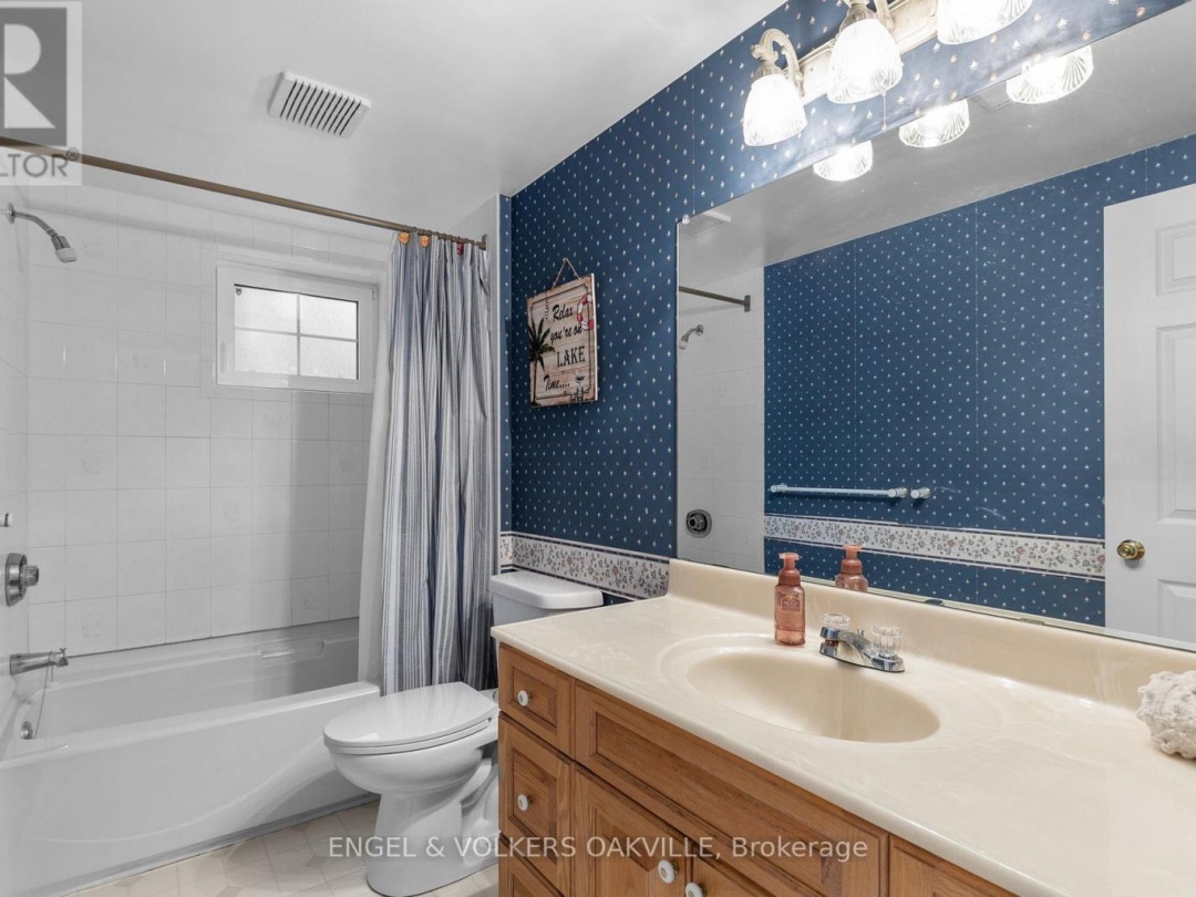 216 ROBINS POINT ROAD, Georgian Bay