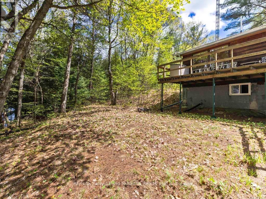 33 HOUSTON LANE, Otter Lake