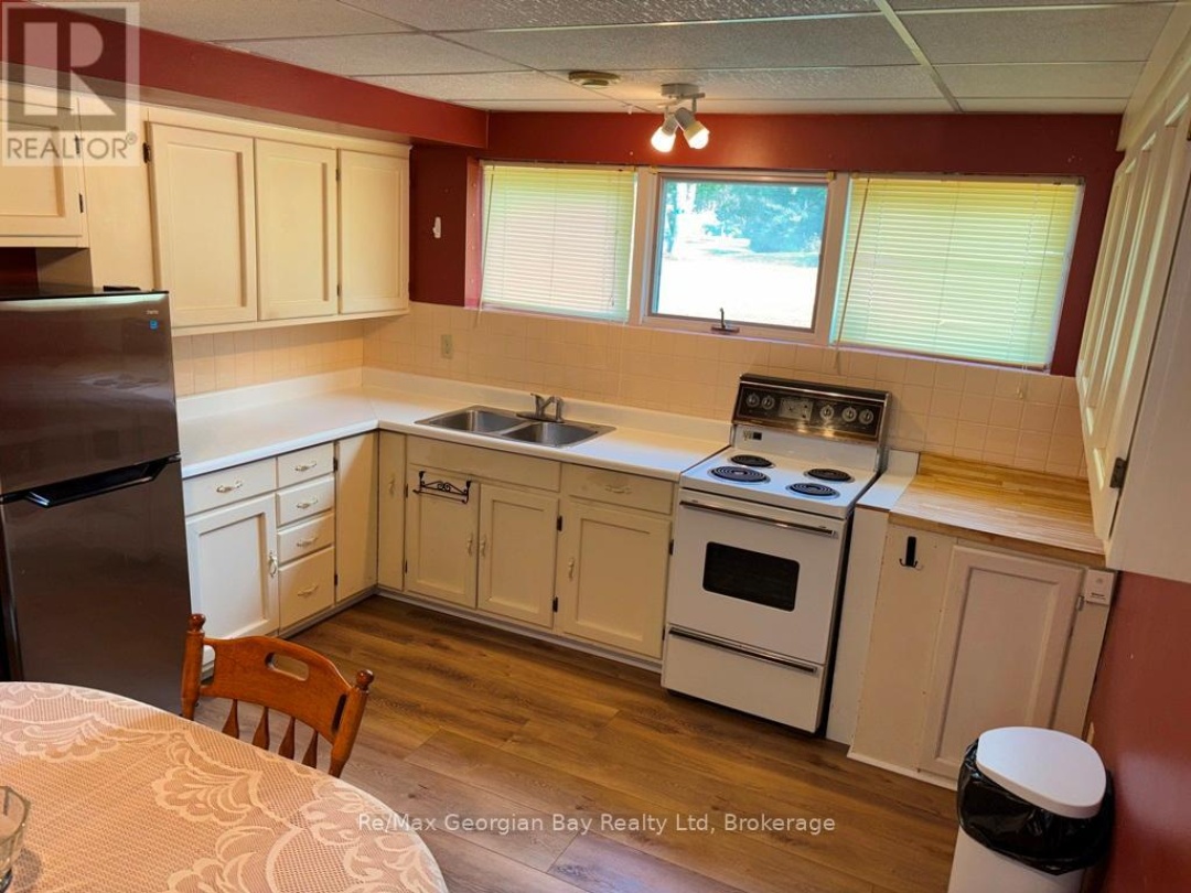 16 COMMUNITY CENTRE DRIVE, 