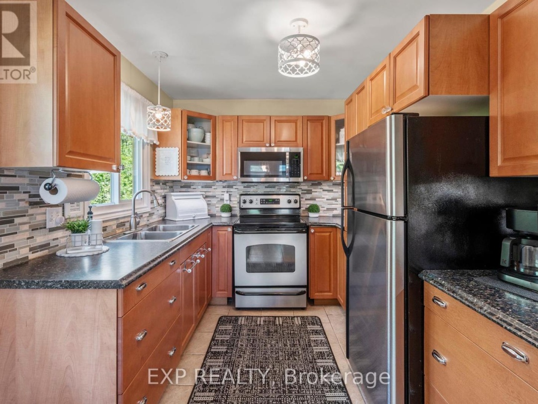 46 BAYVIEW ESTATE ROAD, 