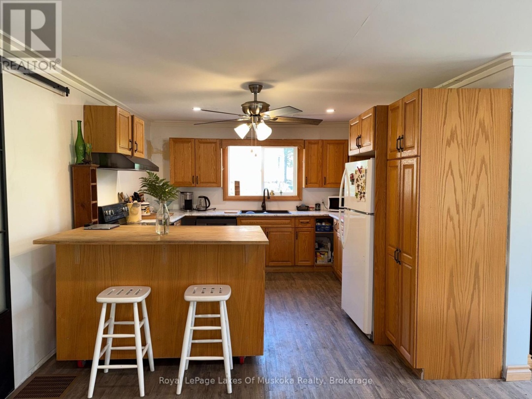48 KITCHEN ROAD S, 