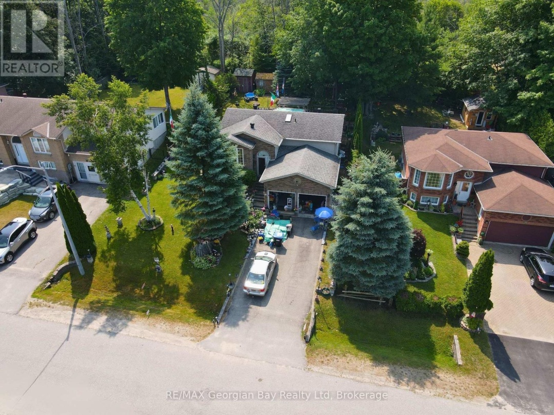 33 ANDERSON CRESCENT, 