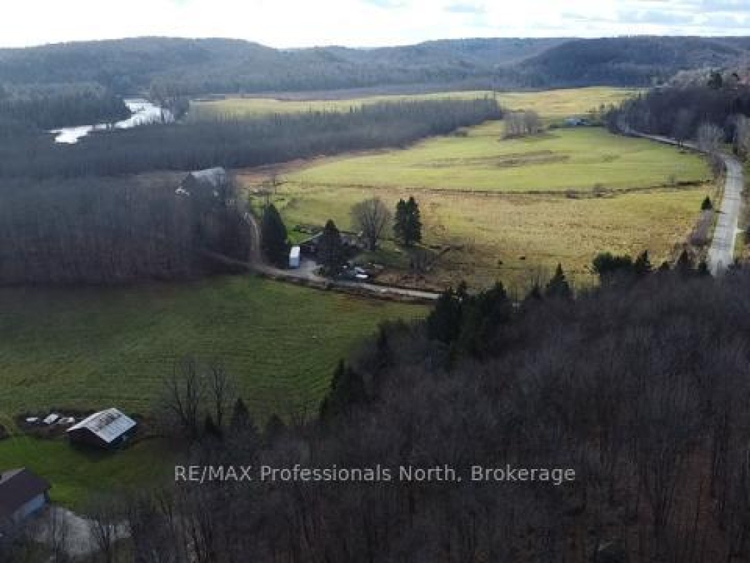 1088 North Mary Lake Road, North Branch Muskoka Lake