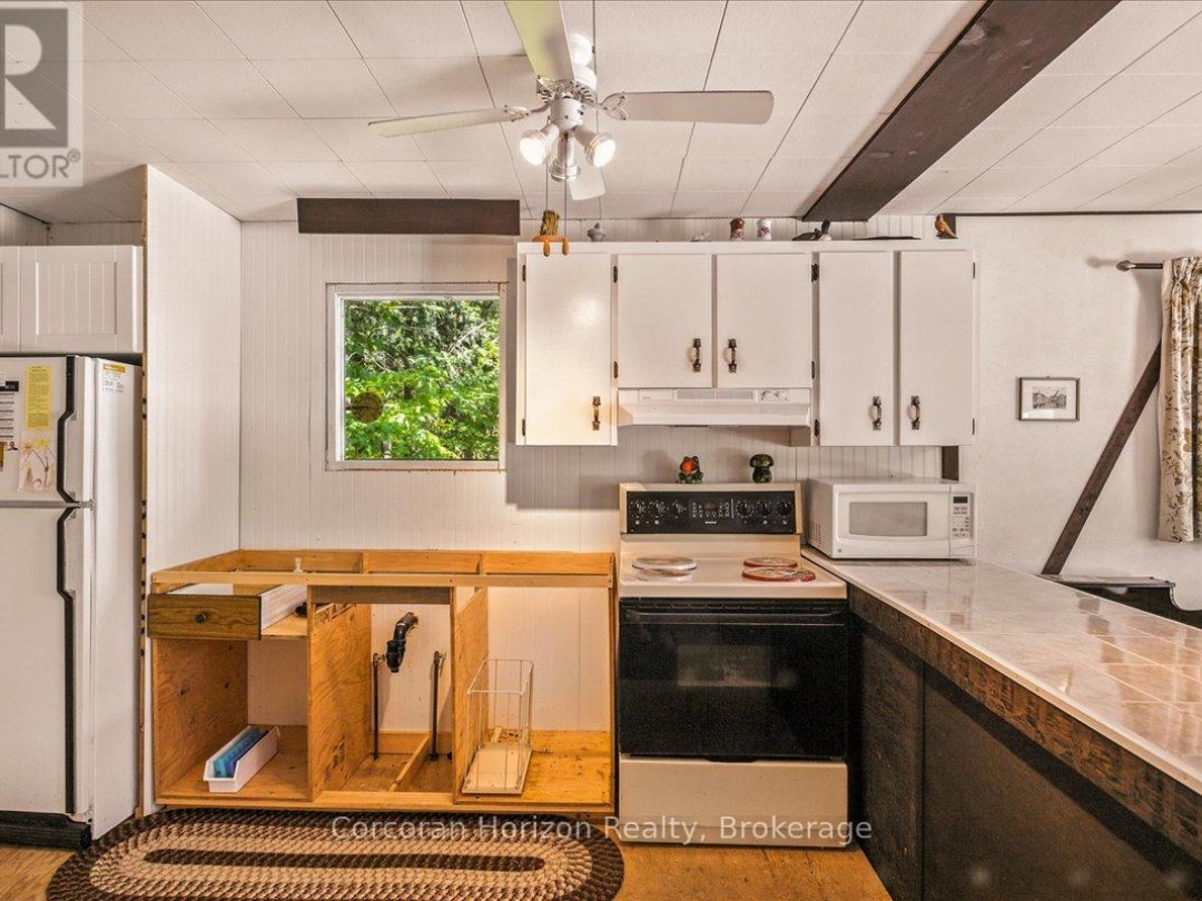 78 TAYLOR ISLAND, 