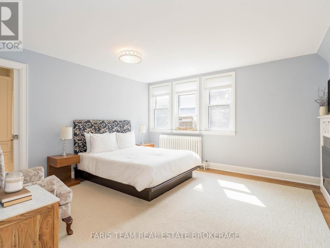 44 TECUMSETH STREET, 