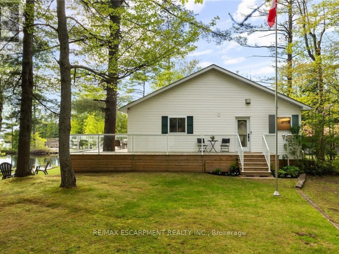 3 - 1166 NORTH SHORE DRIVE, 
