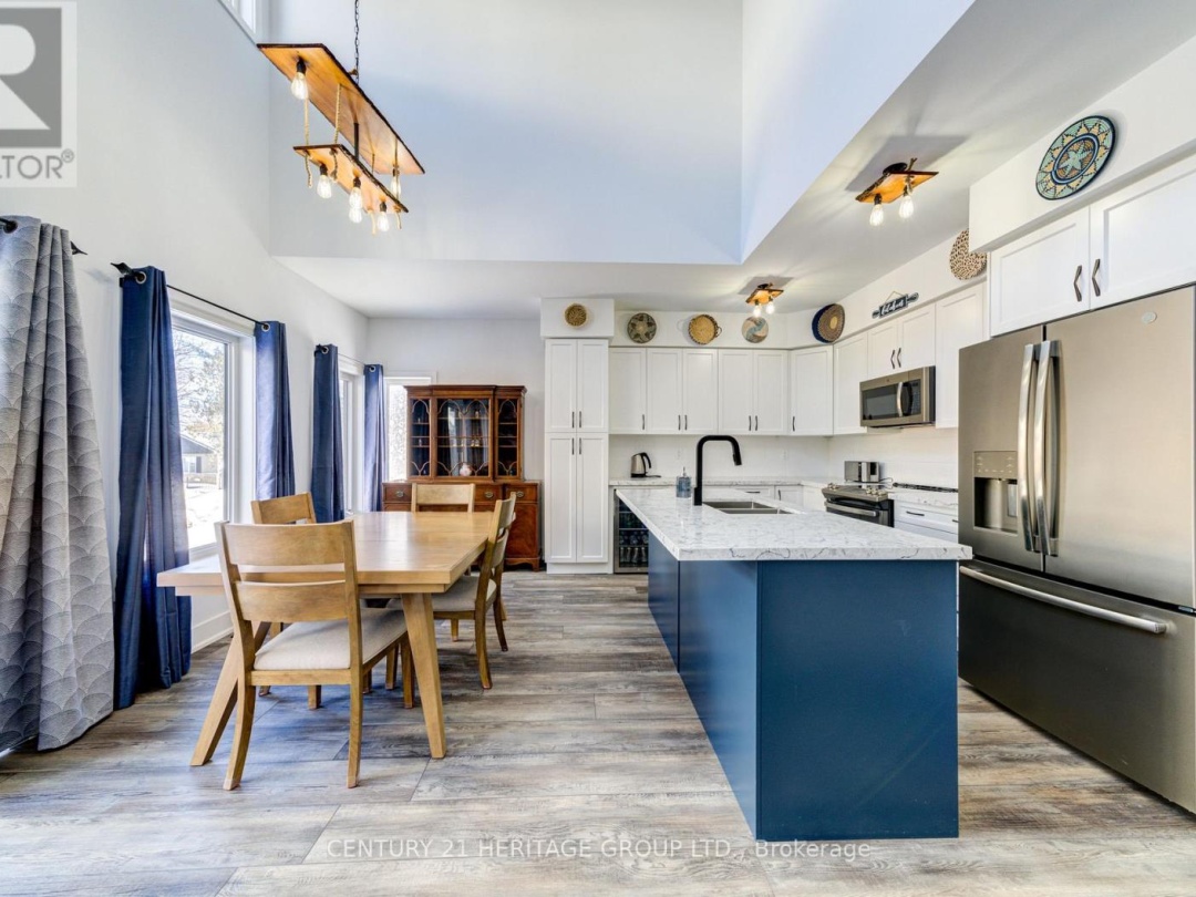 44 RUBY CRESCENT, 