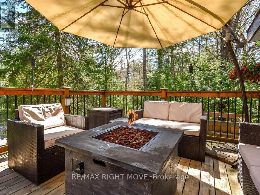 7697 West River Road, Severn Lake