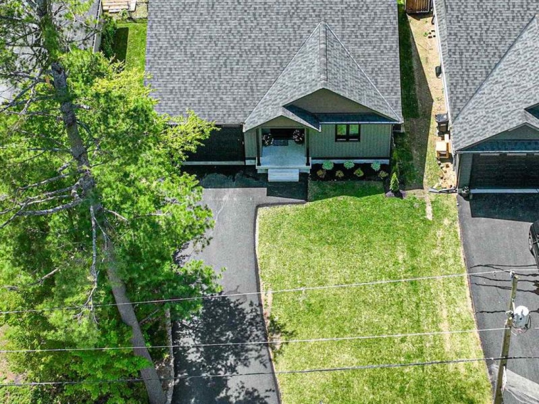 3324 BRAMSHOTT AVENUE, 