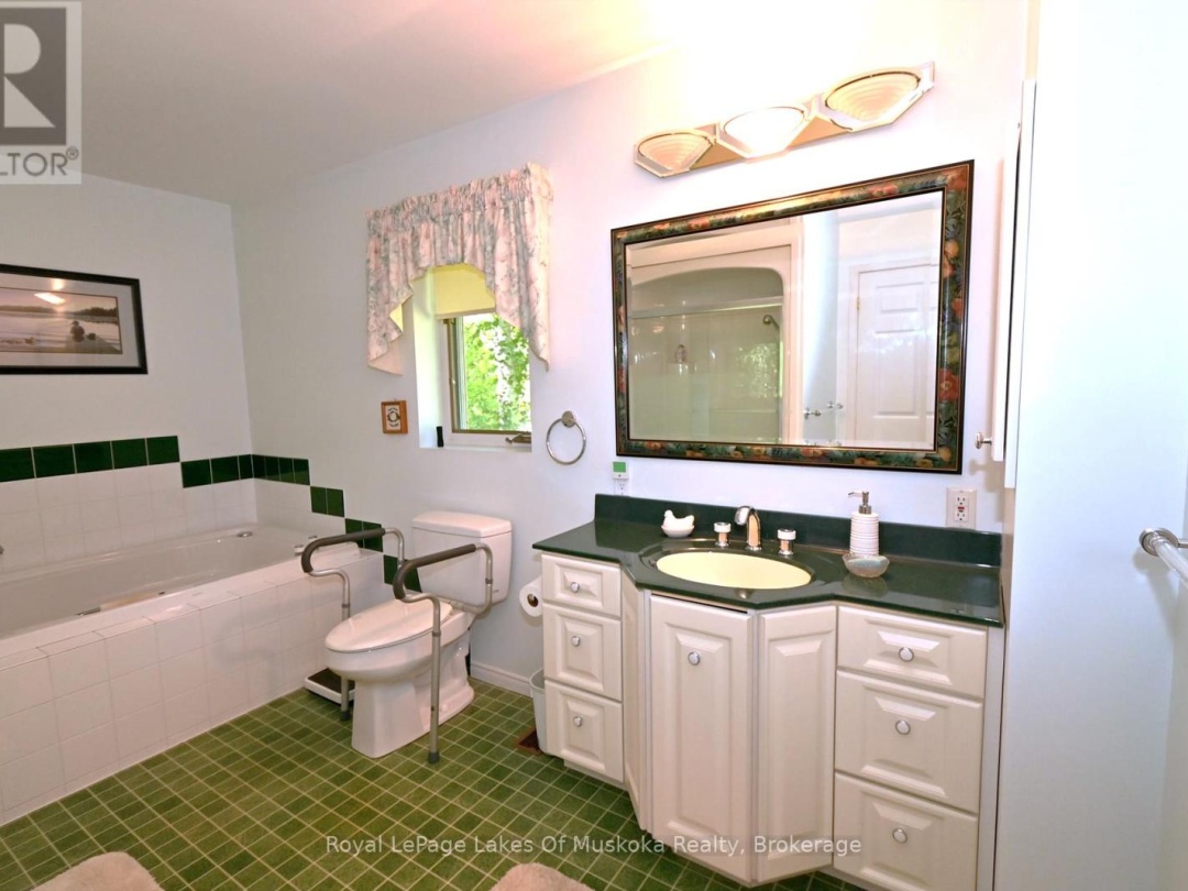 1070 SPENCE LAKE ROAD, 