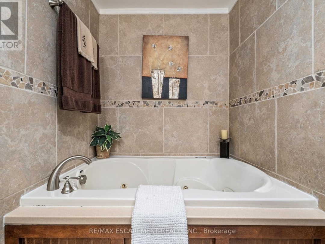 1 - 131 GRANDVIEW HILLTOP DRIVE, 