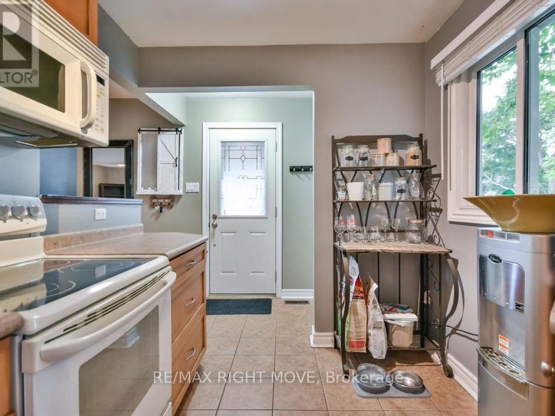 320 HILDA STREET, 
