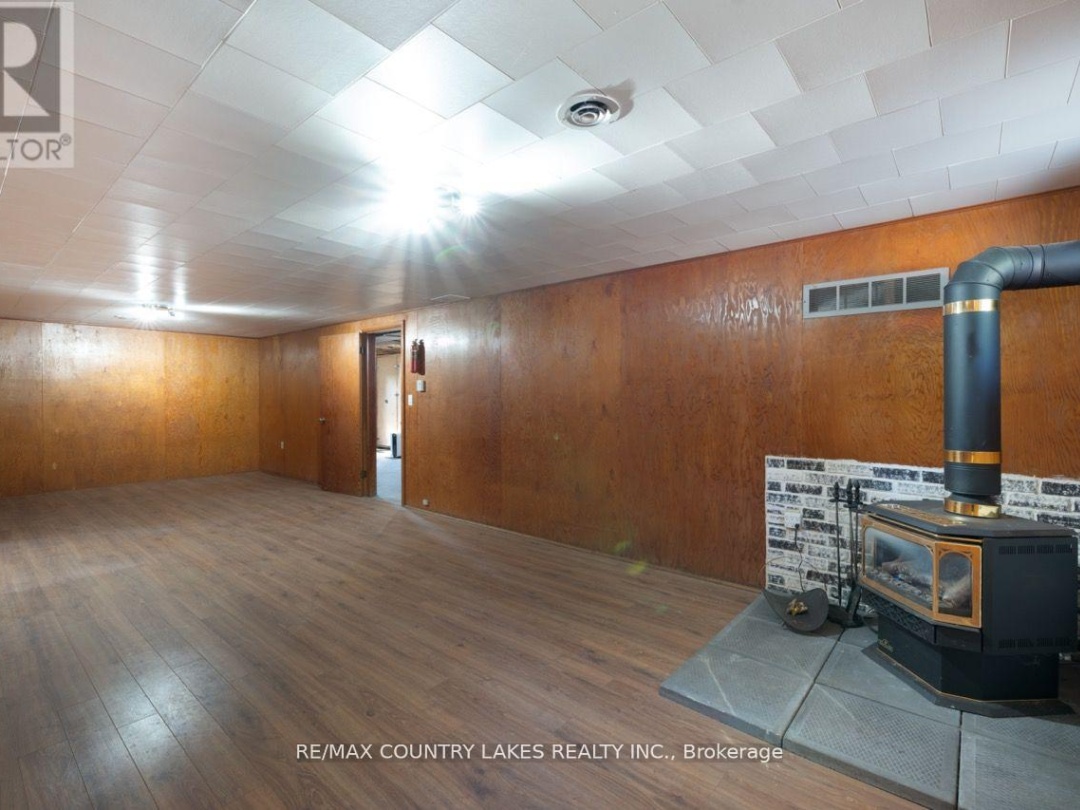 895 HIGHWAY 7 ROAD, 