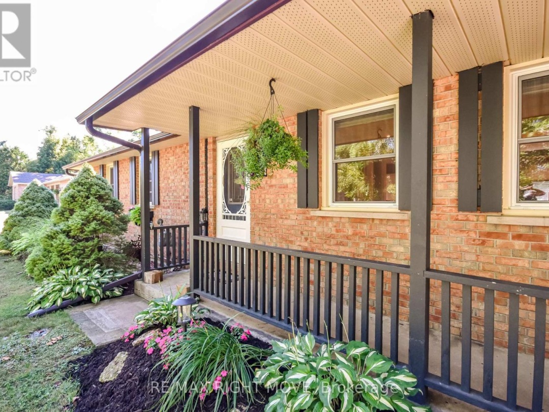 2009 MARCHMONT ROAD, 