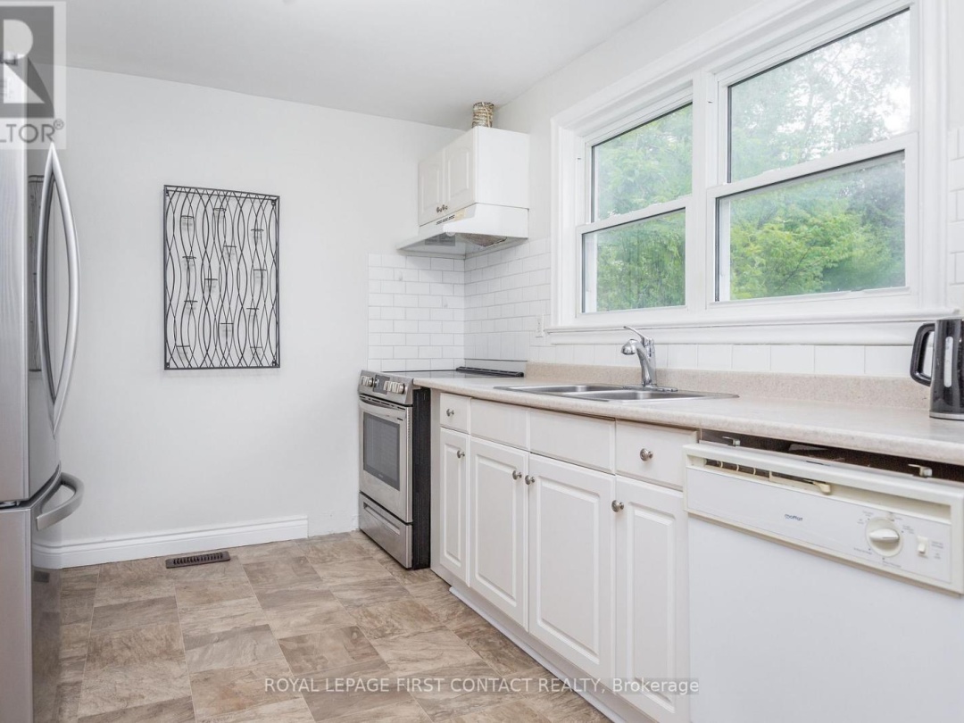 48 Brant Street W, Orillia