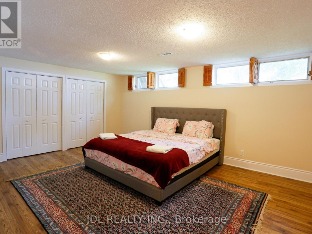 16 Thicketwood Place, Lake Simcoe