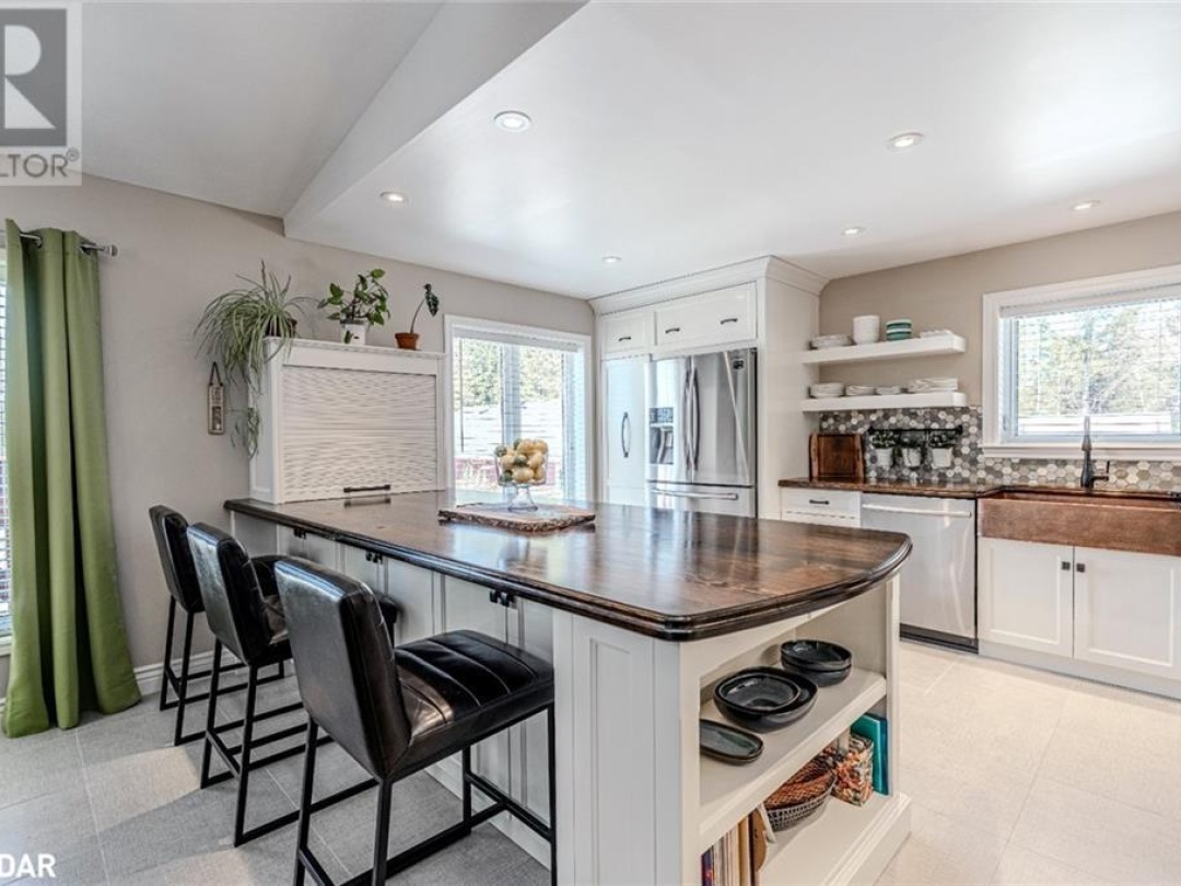 99 King Road, Waubaushene