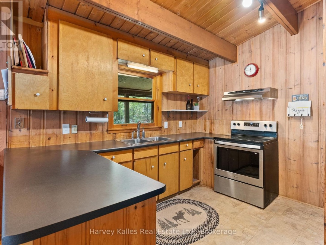 1033 SCOTT LANE, 
