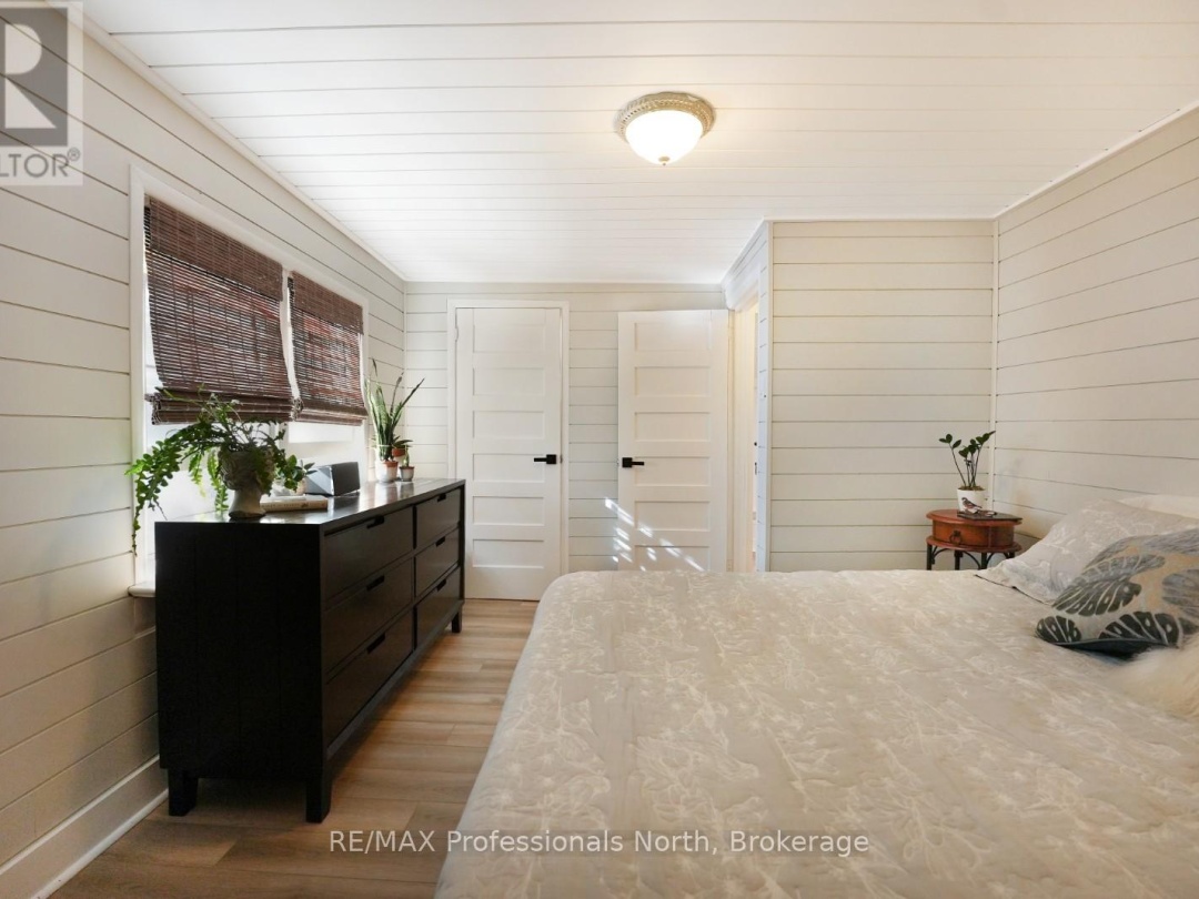 1005 OSGOODE ROAD, 