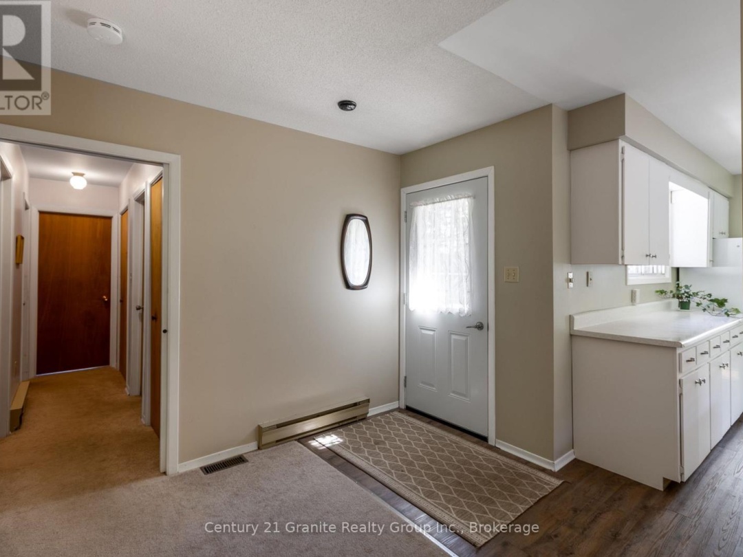733 BOBCAYGEON ROAD, 
