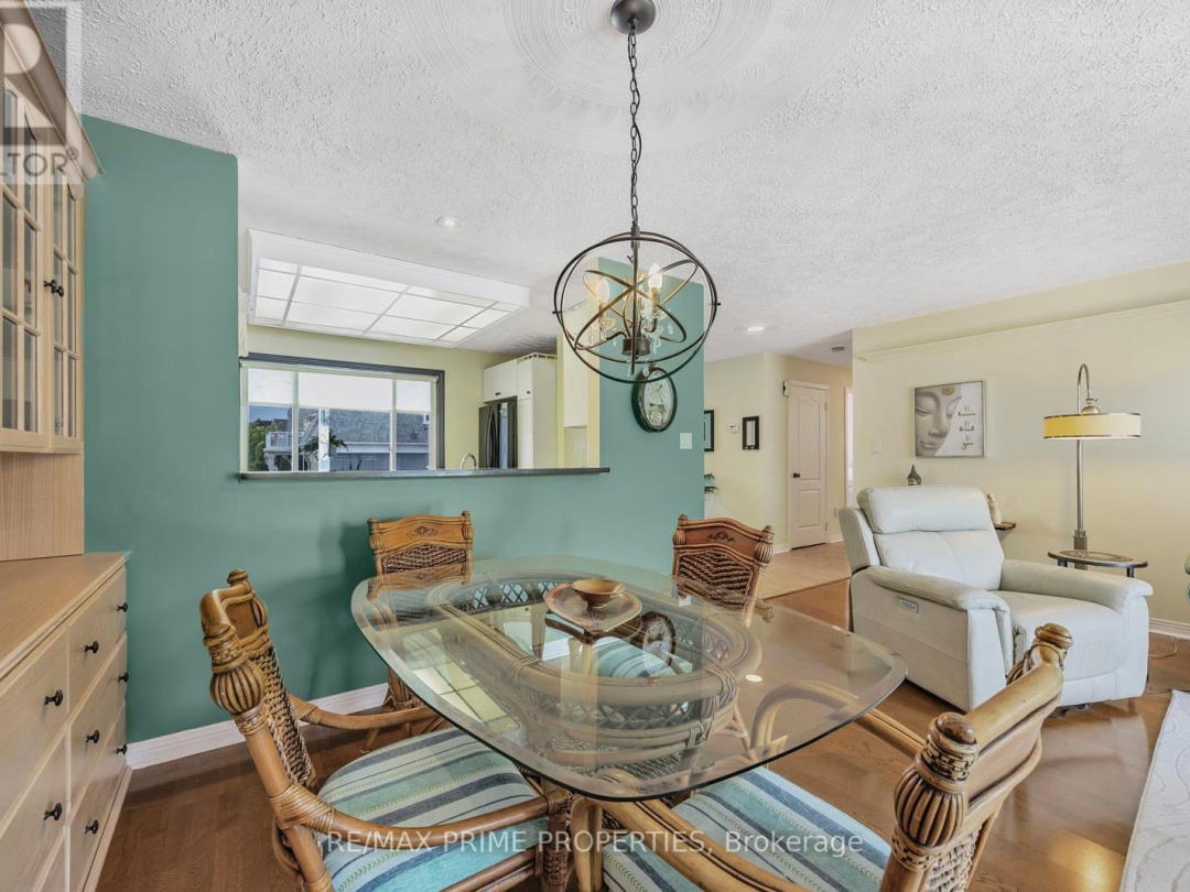 201 - 585 ATHERLEY ROAD, 