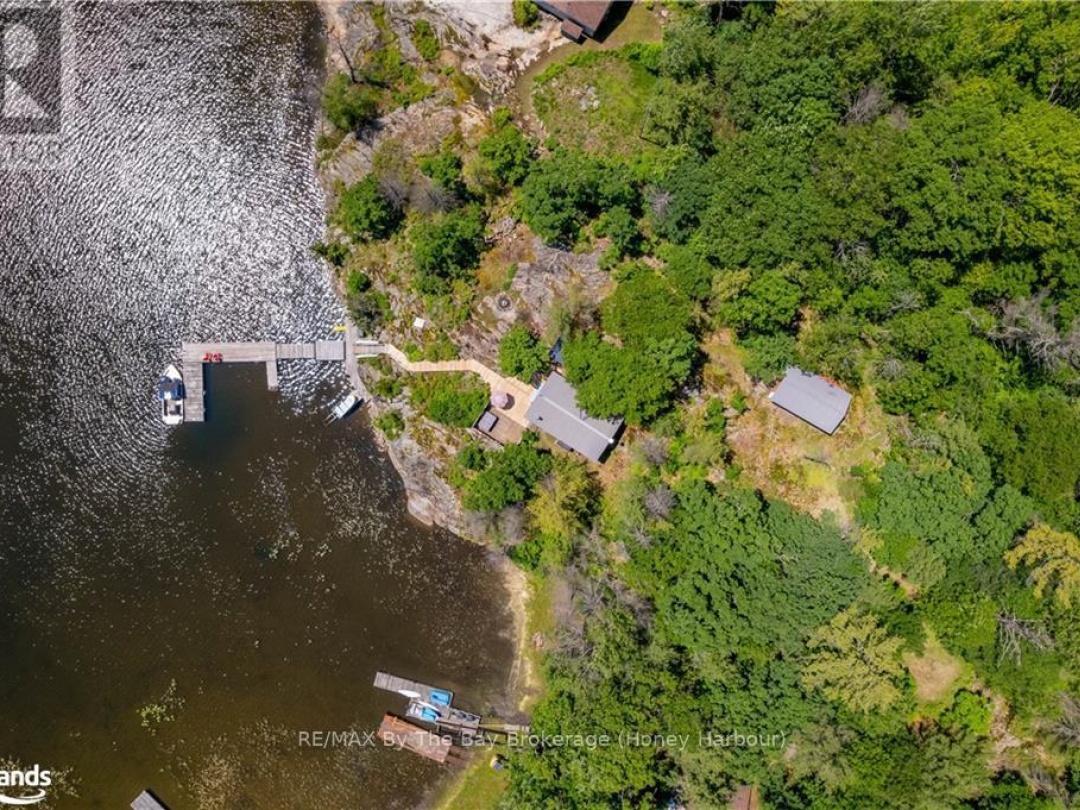 6932 Island 1810 / Bone Island, Georgian Bay