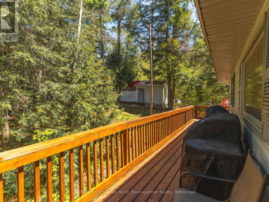 2766 Wilkinson Road, Kennisis Lake