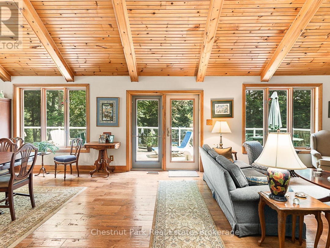 1003 Arnott Lane, Redstone Lake