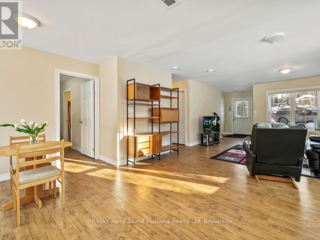 17 - 25 SEGUIN PLACE, 