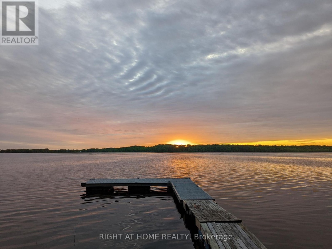187 Campbell Beach Road, Dalrymple Lake