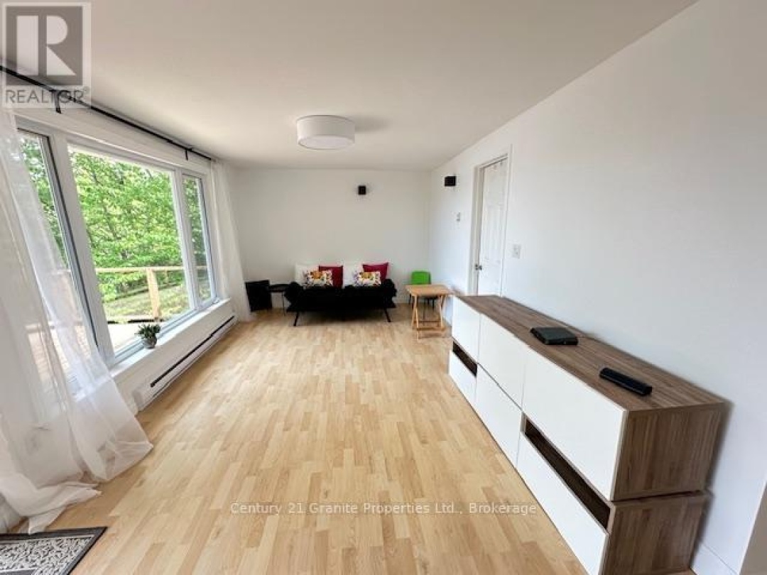 4 TURTLE LANE, 